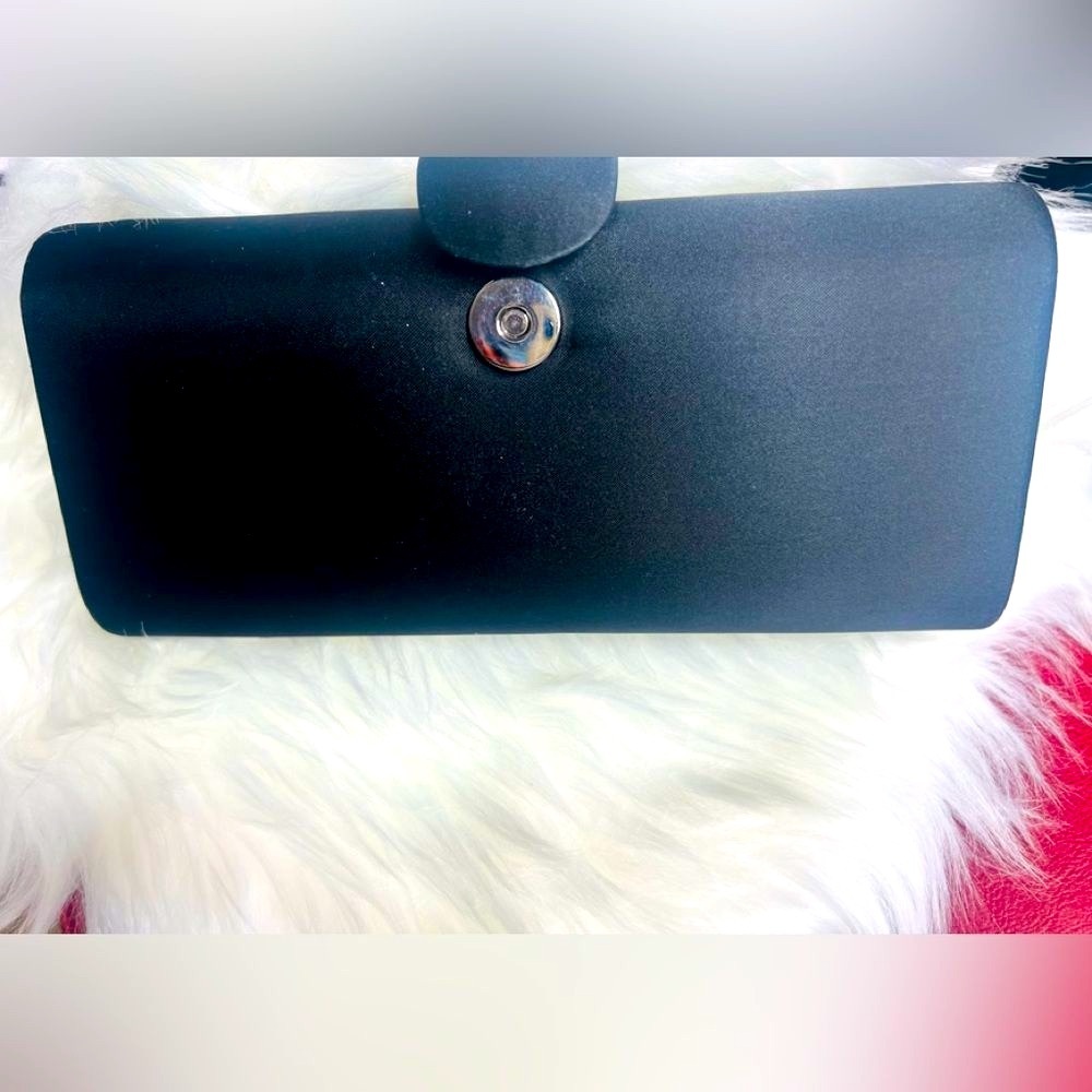 Black Purse Clutch (No Name)